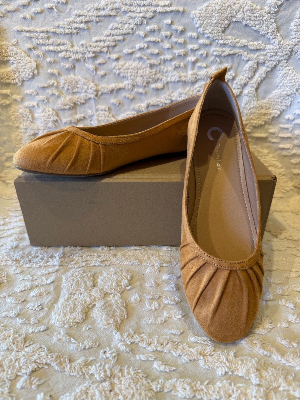 Journee Collection Women's Tan Suede Ballet Flats#655